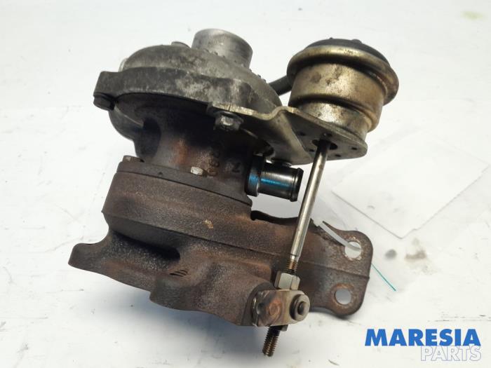 Używane Turbo Peugeot 206 (2A/C/H/J/S) 1.4 HDi Cena € 60,00 Procedura marży oferowane przez Maresia Parts