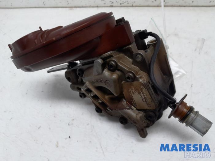 Gebrauchte Ölpumpe Renault Clio IV (5R) 1.2 TCE 16V GT EDC Preis € 40,00 Margenregelung angeboten von Maresia Parts