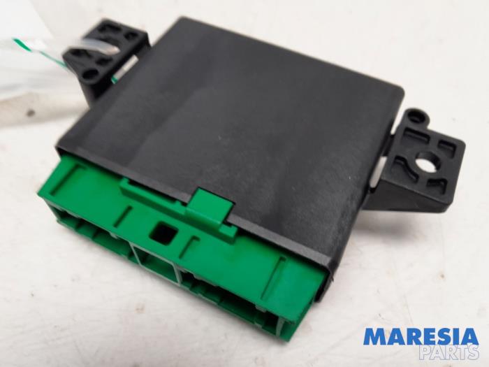 Begagnade PDC-modul Peugeot Expert (V1/VA/VB/VE/VF/VT/VY) 2.0 Blue HDi 180 16V Pris € 90,75 Inklusive moms erbjuds av Maresia Parts