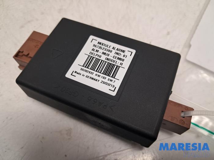 Używane Modul alarmu Peugeot Expert (V1/VA/VB/VE/VF/VT/VY) 2.0 Blue HDi 180 16V Cena € 48,39 Z VAT oferowane przez Maresia Parts