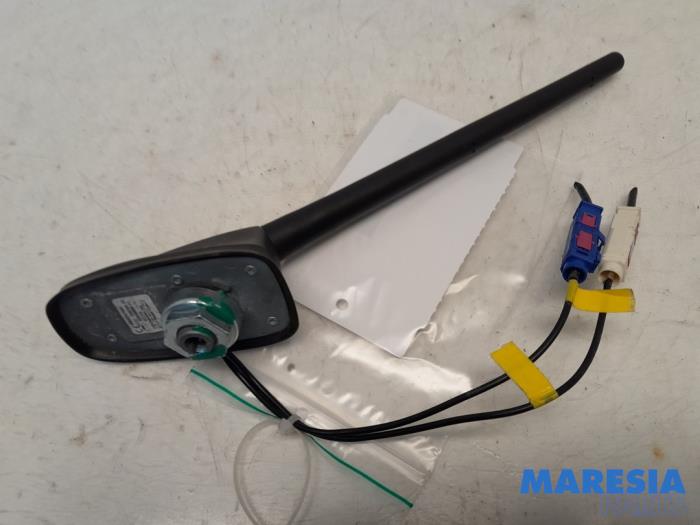 Używane Antena Peugeot Expert (V1/VA/VB/VE/VF/VT/VY) 2.0 Blue HDi 180 16V Cena € 36,18 Z VAT oferowane przez Maresia Parts