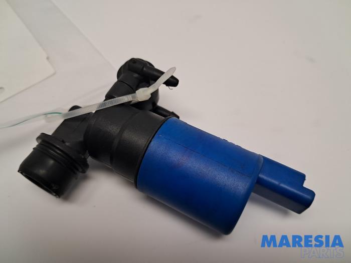 Używane Pompa spryskiwacza reflektorów Citroen C4 Grand Picasso (3A) 1.6 16V THP 155 Cena € 15,00 Procedura marży oferowane przez Maresia Parts