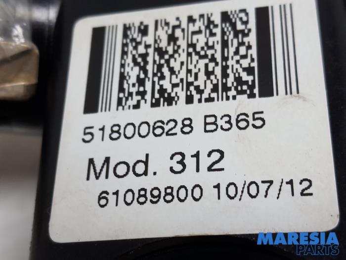 Ignition lock + key Fiat 500C 0.9 TwinAir 85 - 51800628