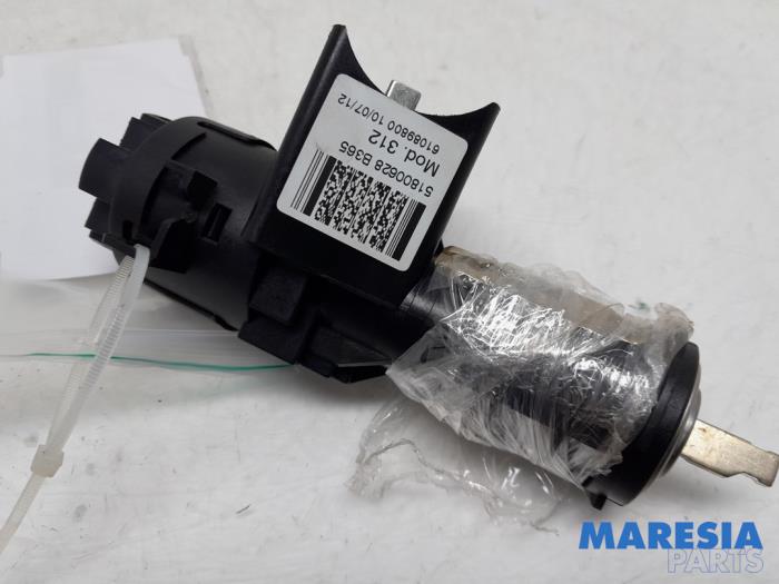 Ignition lock + key Fiat 500C 0.9 TwinAir 85 - 51800628