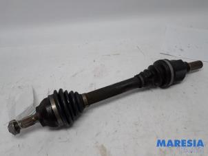 Used Front drive shaft, left Peugeot 3008 I (0U/HU) 1.6 16V THP 155 Price € 35,00 Margin scheme offered by Maresia Parts