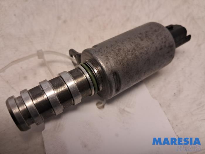 Begagnade Kamaxelsensor Citroen C4 Cactus (0B/0P) 1.2 PureTech 110 12V Pris € 29,99 Marginaltabell erbjuds av Maresia Parts