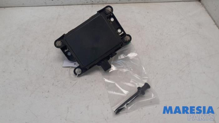 Gebrauchte ACC Sensor (Entfernung) Peugeot 3008 I (0U/HU) 1.6 16V THP 155 Preis € 100,00 Margenregelung angeboten von Maresia Parts