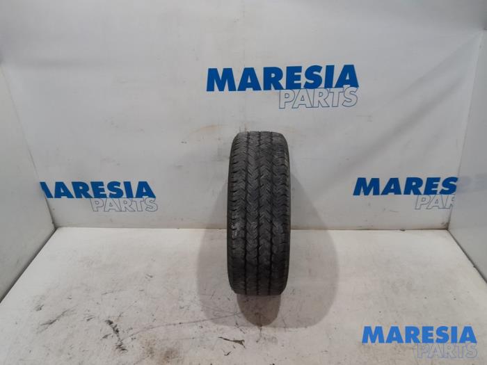 Begagnade Däck Fiat Scudo (270) 1.6 D Multijet Pris € 30,25 Inklusive moms erbjuds av Maresia Parts