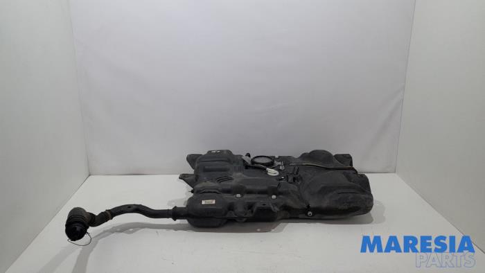 Begagnade Tank Opel Vivaro 1.6 CDTI BiTurbo 140 Pris € 181,49 Inklusive moms erbjuds av Maresia Parts
