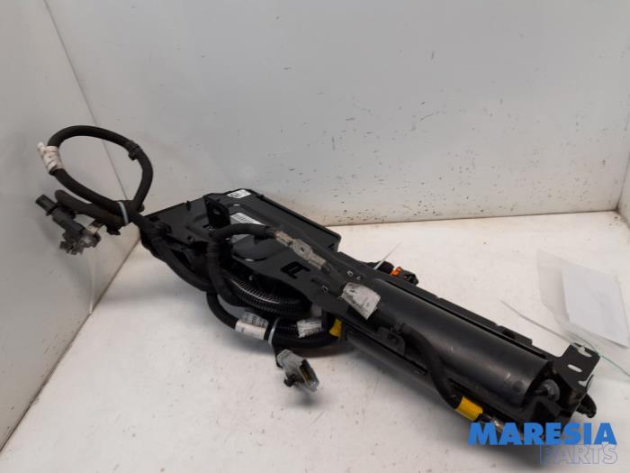 Used Start/Stop computer Toyota ProAce 2.0 D-4D 122 16V Worker Price € 241,99 Inclusive VAT offered by Maresia Parts