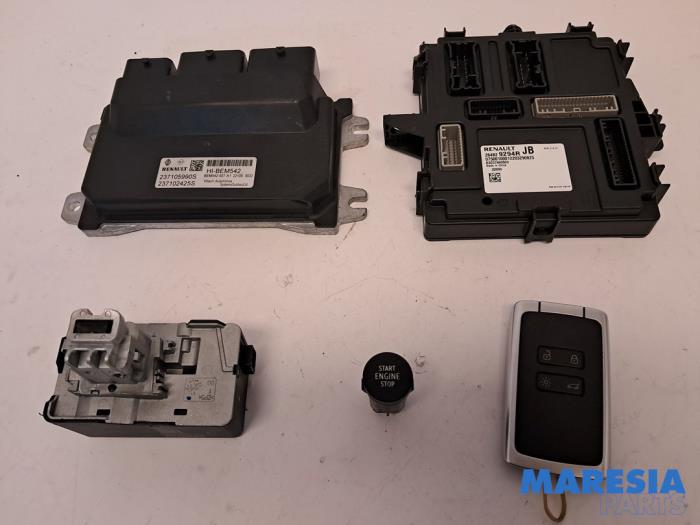Used Engine management computer Renault Arkana (RJLL) 1.6 E-Tech 145 16V Price € 350,00 Margin scheme offered by Maresia Parts