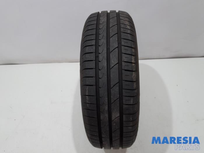 Begagnade Däck Citroen C3 (SC) 1.6 HDi 92 Pris € 30,00 Marginaltabell erbjuds av Maresia Parts