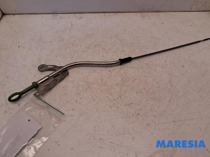 Gebrauchte Ölmessstab Alfa Romeo Giulietta (940) 1.4 TB 16V Preis € 25,00 Margenregelung angeboten von Maresia Parts