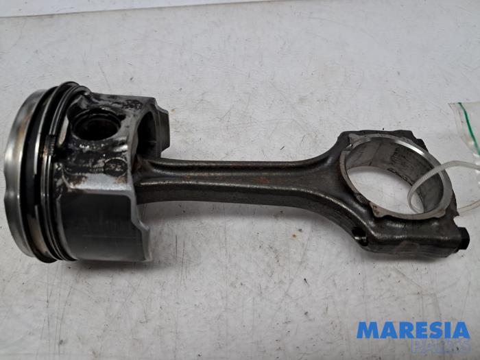 Gebrauchte Kolben Alfa Romeo Giulietta (940) 1.4 TB 16V Preis € 50,00 Margenregelung angeboten von Maresia Parts