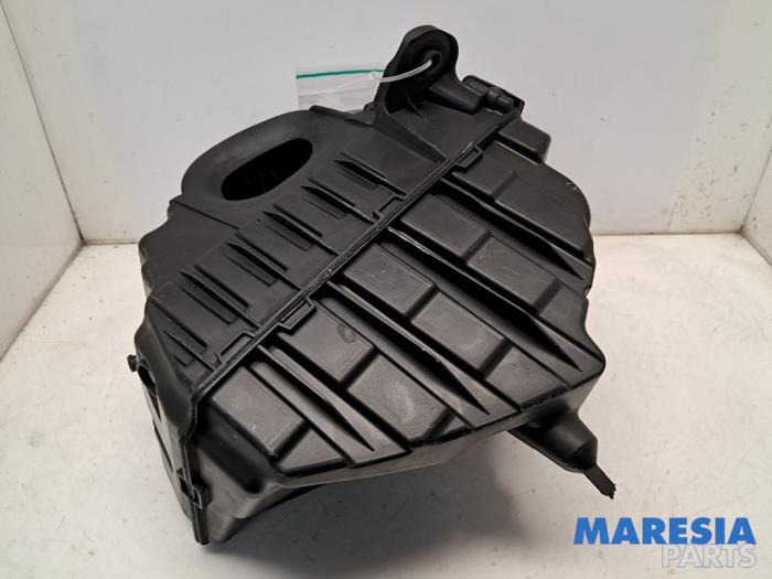 Begagnade Luftfilterhus Renault Scénic III (JZ) 1.4 16V TCe 130 Pris € 22,50 Marginaltabell erbjuds av Maresia Parts