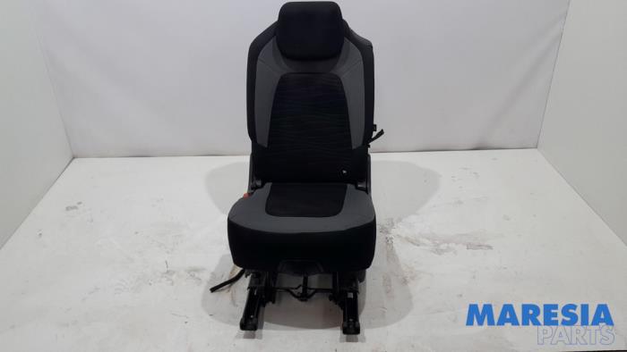 Używane Fotel tylny Citroen C4 Grand Picasso (3A) 1.6 16V THP 165 Cena € 125,00 Procedura marży oferowane przez Maresia Parts