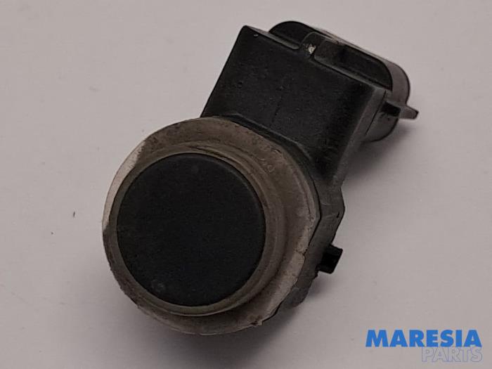 Usados Sensor PDC Renault Scénic III (JZ) 1.4 16V TCe 130 Precio € 19,50 Norma de margen ofrecido por Maresia Parts