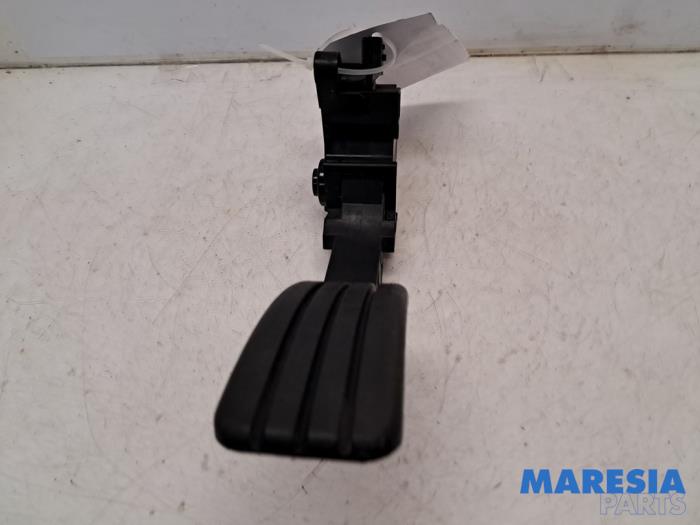 Begagnade Gaspedalsensor Renault Scénic III (JZ) 1.4 16V TCe 130 Pris € 34,95 Marginaltabell erbjuds av Maresia Parts