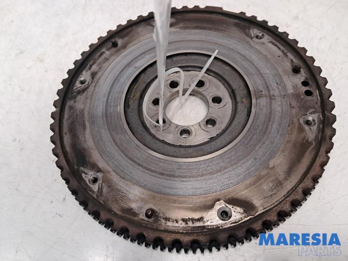 Gebrauchte Schwungrad Renault Clio III (BR/CR) 1.4 16V Preis € 75,00 Margenregelung angeboten von Maresia Parts