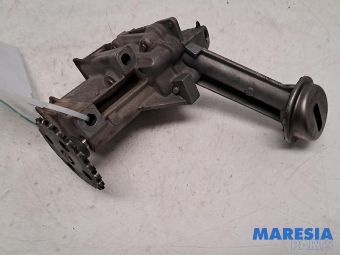 Gebrauchte Ölpumpe Renault Clio III (BR/CR) 1.4 16V Preis € 50,00 Margenregelung angeboten von Maresia Parts
