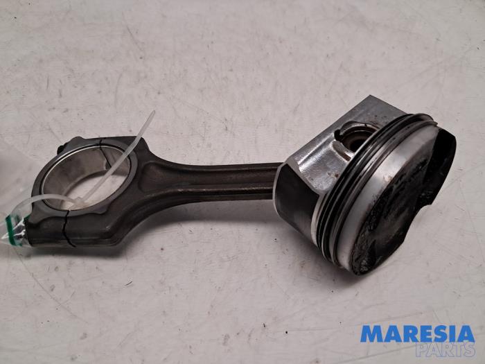 Usagé Bielle Peugeot 5008 I (0A/0E) 1.6 VTI 16V Prix € 49,00 Règlement à la marge proposé par Maresia Parts