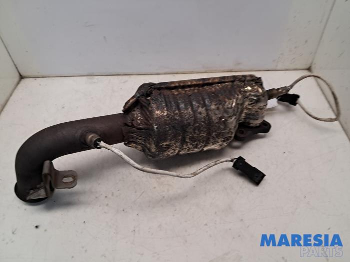 Używane Katalizator Citroen C3 (SX/SW) 1.2 Vti 12V PureTech Cena € 275,00 Procedura marży oferowane przez Maresia Parts