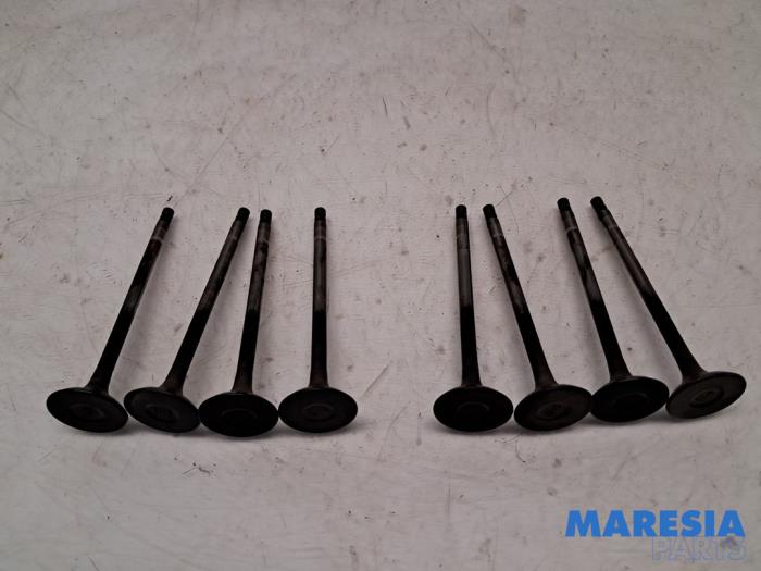 Gebrauchte Auspuffventil Renault Megane III Coupe (DZ) 1.4 16V TCe 130 Preis € 40,00 Margenregelung angeboten von Maresia Parts