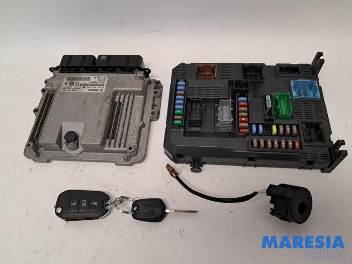 Used Engine management computer Peugeot 308 SW (L4/L9/LC/LJ/LR) 1.6 BlueHDi 120 Price € 300,00 Margin scheme offered by Maresia Parts