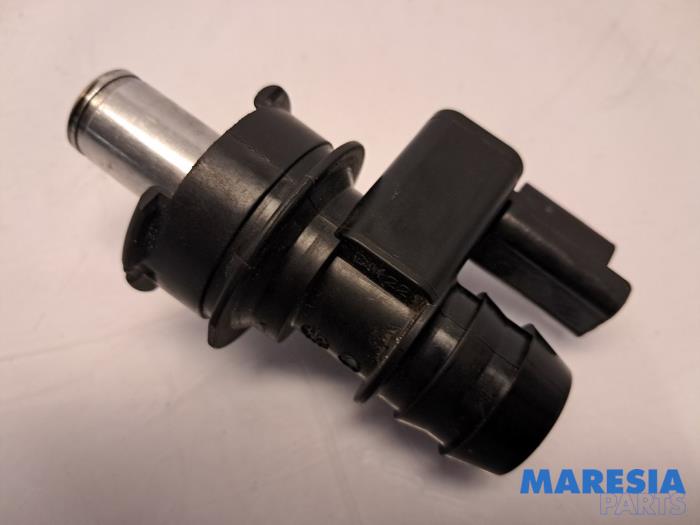 Begagnade PCV-ventil Peugeot 308 SW (L4/L9/LC/LJ/LR) 1.6 BlueHDi 120 Pris € 19,99 Marginaltabell erbjuds av Maresia Parts