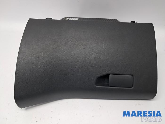 Begagnade Handskfack Peugeot 308 SW (L4/L9/LC/LJ/LR) 1.2 12V e-THP PureTech 110 Pris € 50,00 Marginaltabell erbjuds av Maresia Parts
