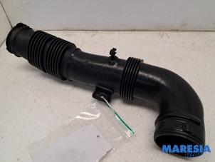 Begagnade Luftintagsslang Citroen C4 Berline (NC) 1.6 16V VTi Pris € 25,00 Marginaltabell erbjuds av Maresia Parts