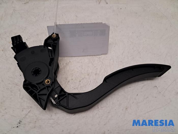 Begagnade Gaspedalsensor Renault Captur I (2R) 0.9 Energy TCE 12V Pris € 20,00 Marginaltabell erbjuds av Maresia Parts