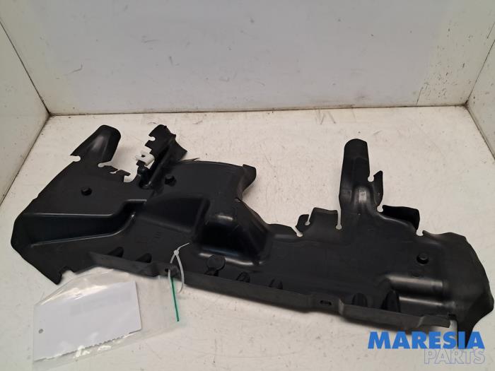 Begagnade Lufttratt Citroen C4 Berline (NC) 1.6 16V VTi Pris € 17,50 Marginaltabell erbjuds av Maresia Parts
