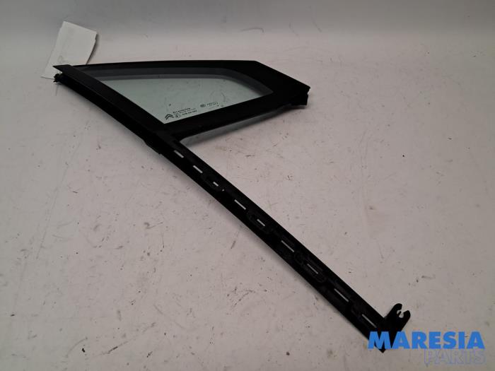 Usados Ventanilla triangular derecha delante Citroen C4 Berline (NC) 1.6 16V VTi Precio € 65,00 Norma de margen ofrecido por Maresia Parts