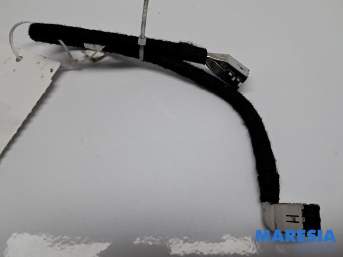 Używane Kabel (rózne) Citroen C4 Berline (NC) 1.6 16V VTi Cena € 15,00 Procedura marży oferowane przez Maresia Parts