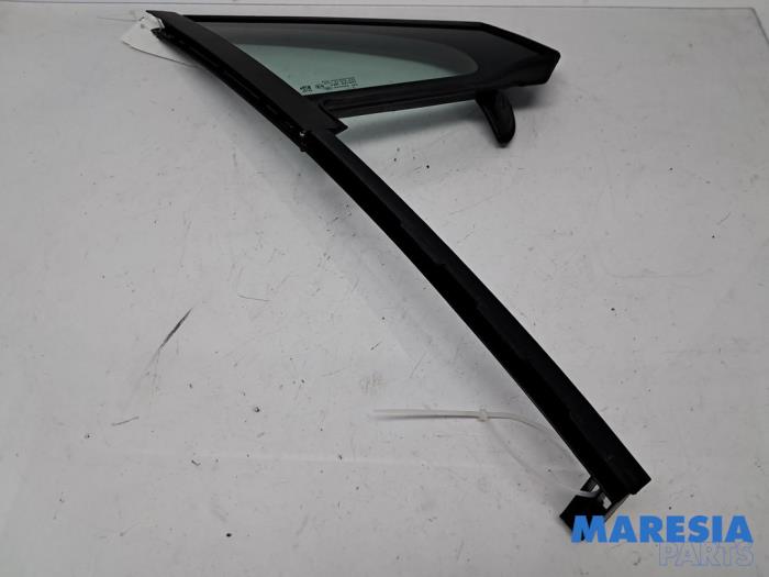 Usados Ventanilla triangular derecha delante Peugeot 208 I (CA/CC/CK/CL) 1.0 Vti 12V PureTech Precio € 34,99 Norma de margen ofrecido por Maresia Parts