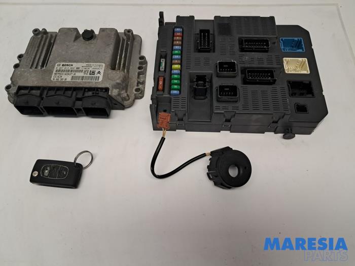 Used Engine management computer Peugeot Expert (G9) 1.6 HDi 90 Price € 240,79 Inclusive VAT offered by Maresia Parts
