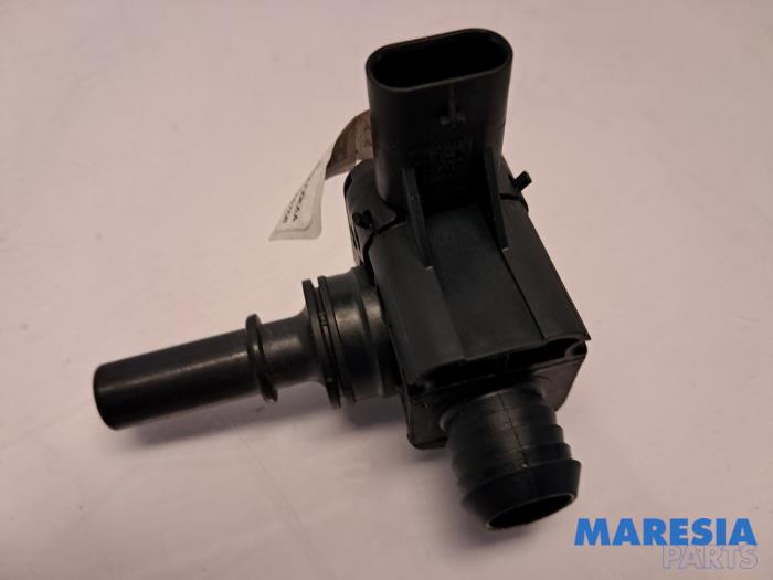 Begagnade Oljetryckssensor Opel Corsa F (UB/UH/UP) 1.2 12V 75 Pris € 24,20 Inklusive moms erbjuds av Maresia Parts