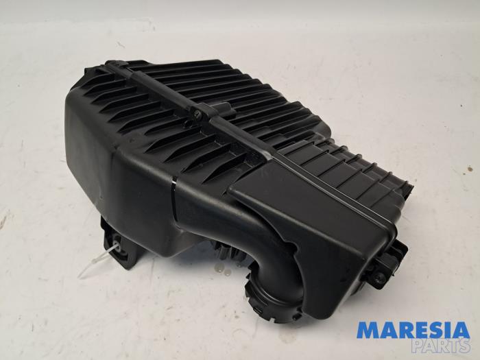 Begagnade Luftfilterhus Opel Corsa F (UB/UH/UP) 1.2 12V 75 Pris € 42,35 Inklusive moms erbjuds av Maresia Parts