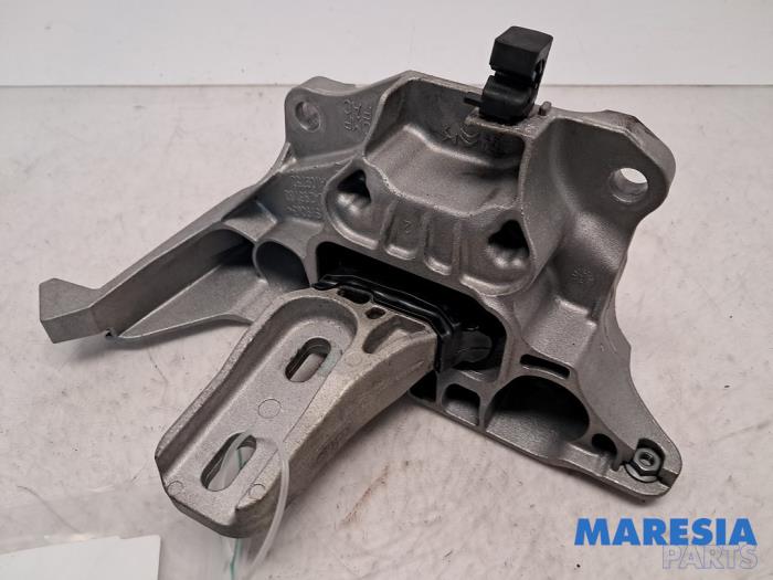 Used Engine mount Opel Corsa F (UB/UH/UP) 1.2 12V 75 Price € 66,55 Inclusive VAT offered by Maresia Parts