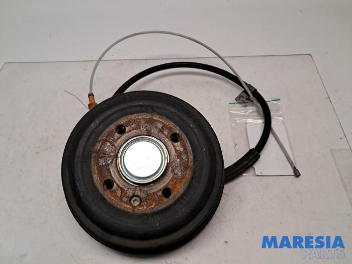 Używane Hamulec bebnowy tyl Opel Corsa F (UB/UH/UP) 1.2 12V 75 Cena € 108,90 Z VAT oferowane przez Maresia Parts