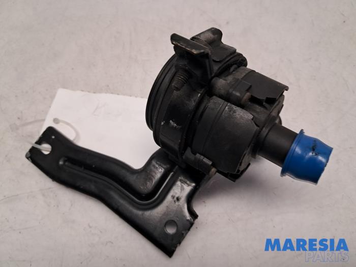 Begagnade Extra vattenpump Alfa Romeo Giulia (952) 2.2d 150 16V Pris € 50,00 Marginaltabell erbjuds av Maresia Parts