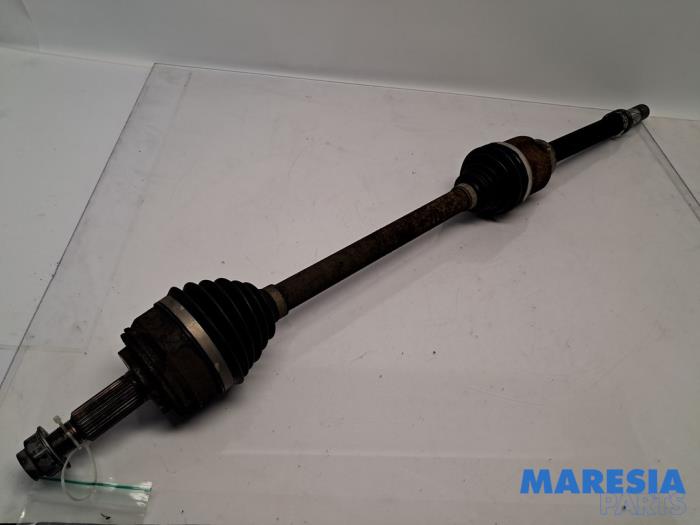 Begagnade Drivaxel, höger fram Renault Master III (EV/HV/UV/VA/VB/VD/VF/VG/VJ) 2.3 dCi 145 16V FWD Pris € 211,75 Inklusive moms erbjuds av Maresia Parts