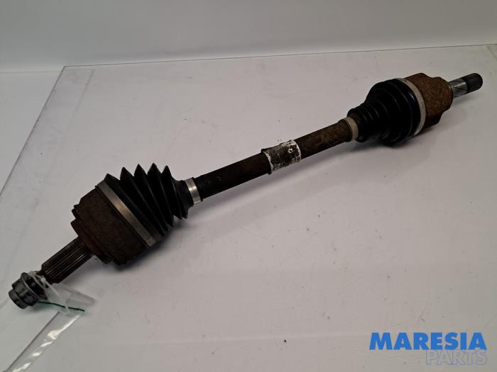 Begagnade Drivaxel, vänster fram Renault Master III (EV/HV/UV/VA/VB/VD/VF/VG/VJ) 2.3 dCi 145 16V FWD Pris € 302,49 Inklusive moms erbjuds av Maresia Parts