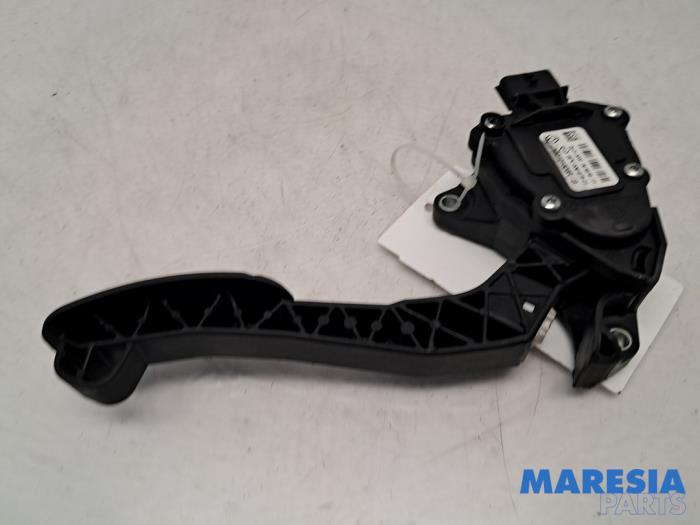 Gaspedalsensor från en Renault Master III (EV/HV/UV/VA/VB/VD/VF/VG/VJ) 2.3 dCi 145 16V FWD 2020