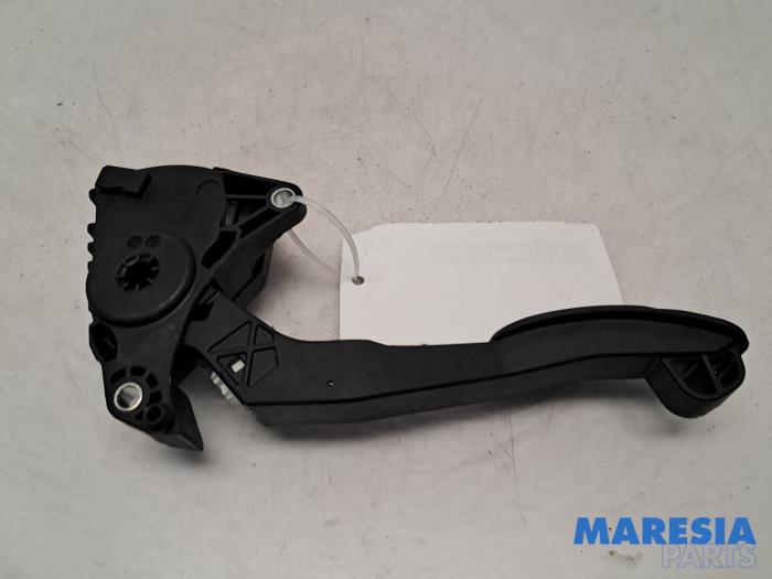 Gaspedalsensor från en Renault Master III (EV/HV/UV/VA/VB/VD/VF/VG/VJ) 2.3 dCi 145 16V FWD 2020