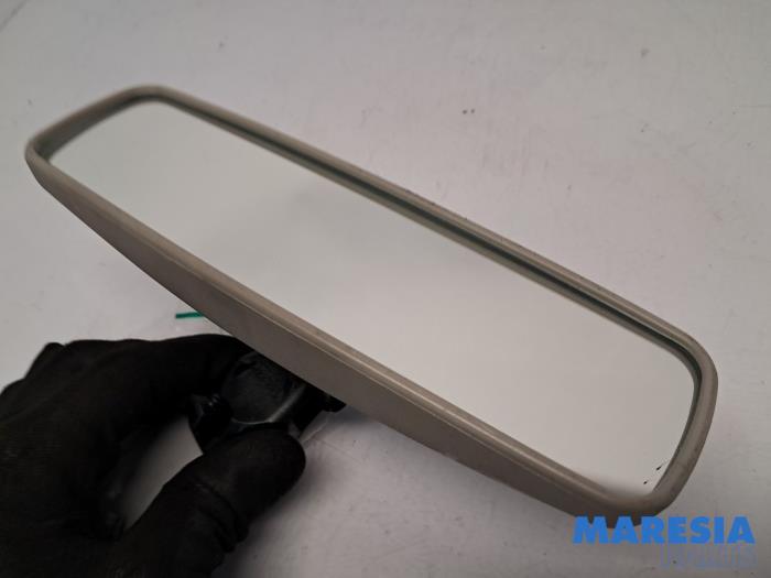 Używane Lusterko wewnetrzne Citroen C4 Grand Picasso (3A) 1.6 HDiF 115 Cena € 20,00 Procedura marży oferowane przez Maresia Parts