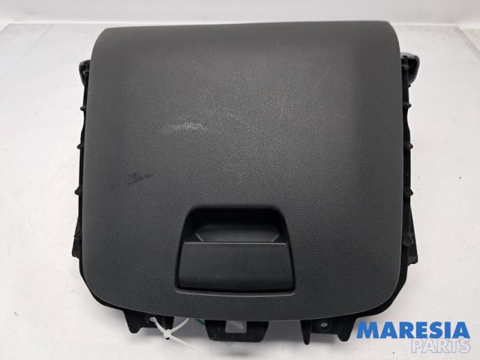 Begagnade Handskfack Citroen C4 Grand Picasso (3A) 1.6 HDiF 115 Pris € 50,00 Marginaltabell erbjuds av Maresia Parts