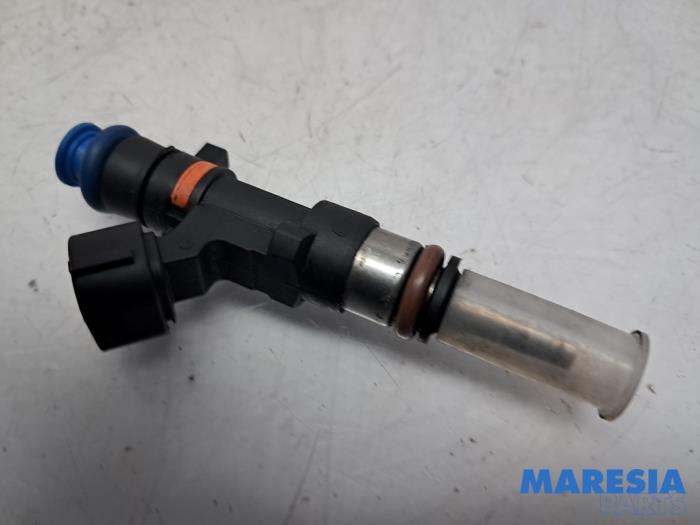 Injector (petrol injection) Renault Clio IV Estate/Grandtour 0.9 Energy ...