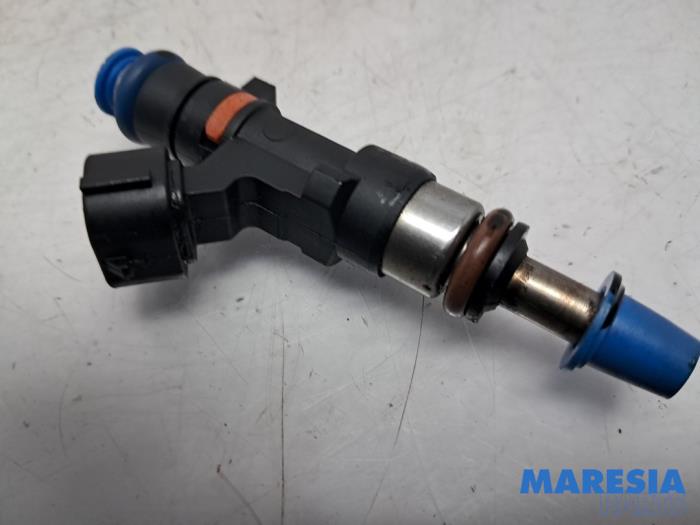 Injector (petrol injection) Renault Clio IV Estate/Grandtour 0.9 Energy ...